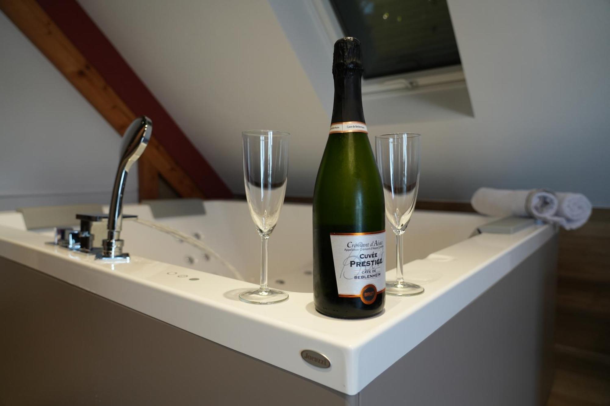 Gite Spa L'Atelier Emile - Spa Privatif - 5 Min Colmar Sainte-Croix-en-Plaine Ngoại thất bức ảnh