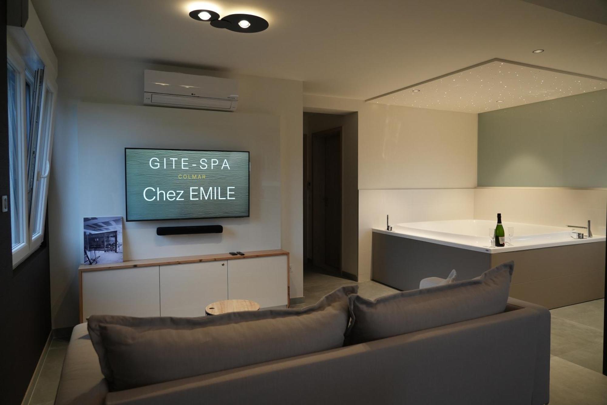 Gite Spa L'Atelier Emile - Spa Privatif - 5 Min Colmar Sainte-Croix-en-Plaine Phòng bức ảnh